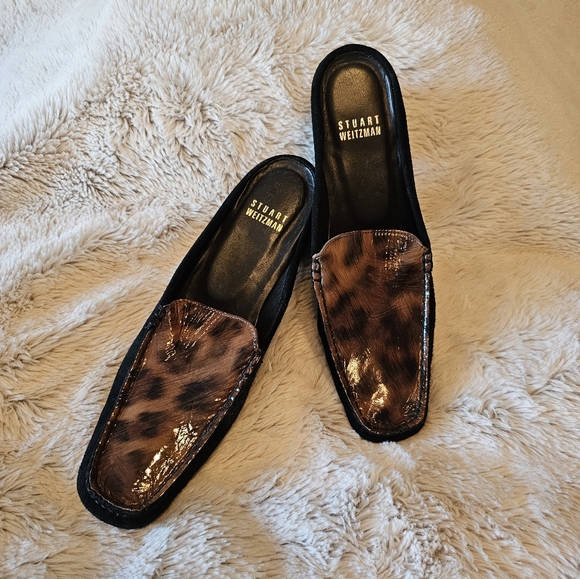 Womens Size 7.5 Stuart Weitzman Slip-On - Picture 1 of 3
